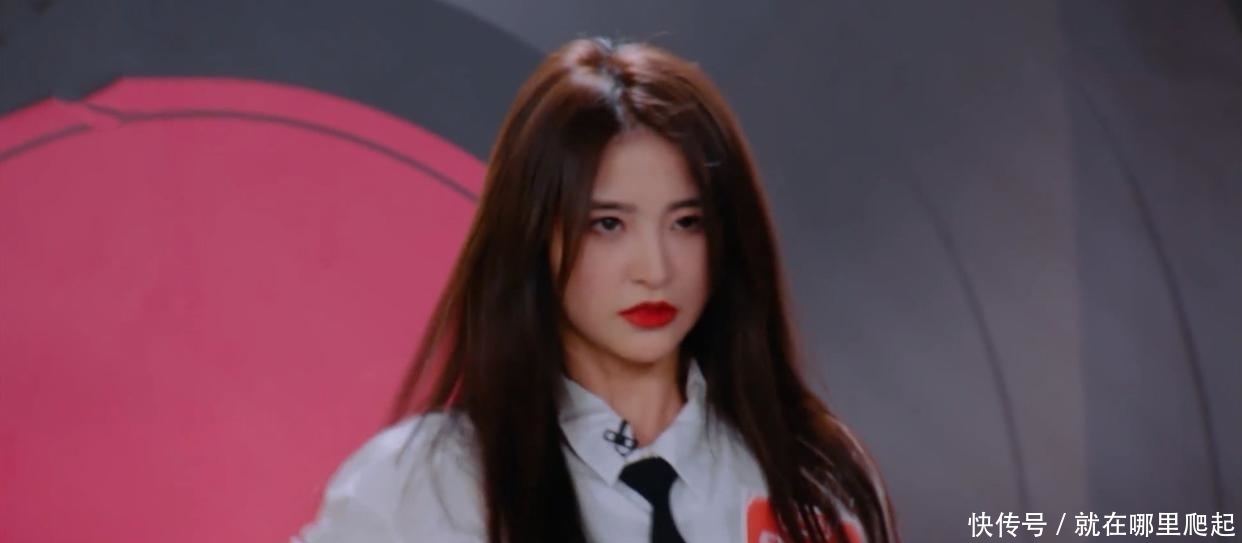  老路|金子涵上《快本》，竞争唯一主持名额，这是要走王一博的老路吗？