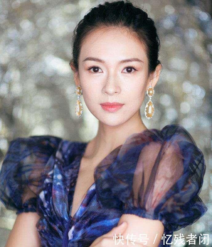  身着|影后章子怡，身着白裙戴着价值三千万的翡翠，也可以如此美丽！