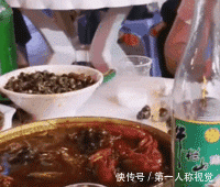 上街|妹子,你穿这样有个性的衣服上街,都不会觉得尴尬吗