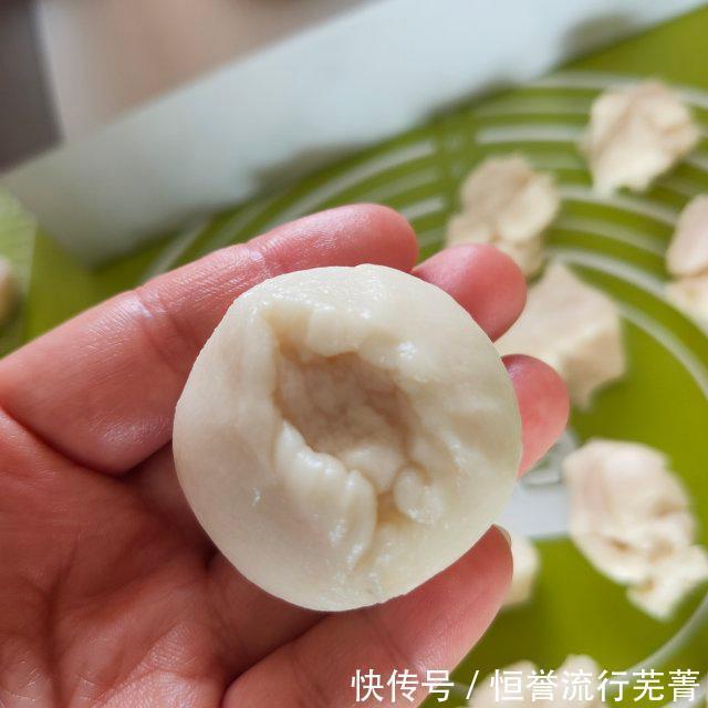 蛋黄|蛋黄酥,自己做的吃着更健康