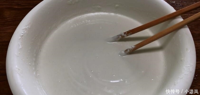 一滴水|糯米粉别用油炸了,筷子搅一搅,不加一滴水,吃着不腻特别香