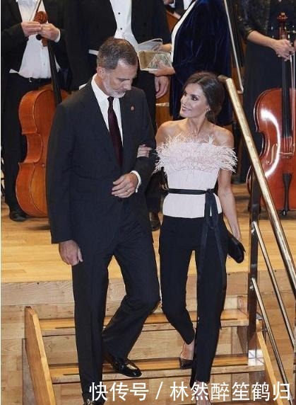 钻石|莱蒂齐亚王后难得高调!一头直发穿一条红裙,不戴钻石皇冠也高贵