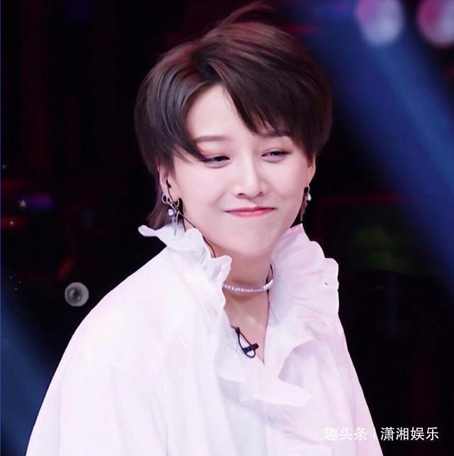  竞选C位|C位输给金子涵，长发造型被吐槽，刘雨昕雪上加霜