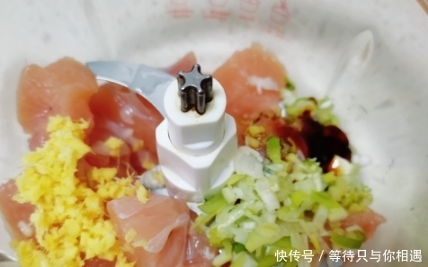 实惠|想吃馄饨不用出去买了,教你在家做,方便还实惠,看一次就会