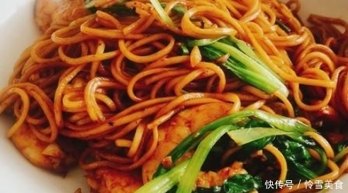 冬天|适合冬天吃的荤素搭配营养又美味高颜值的一碗面，孩子吃还补钙