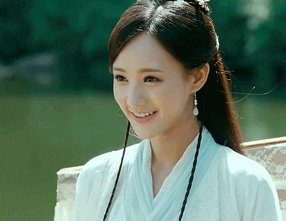 趣图|搞笑GIF趣图:没事我就出去溜溜,让这几个鸡仔羡慕嫉妒恨