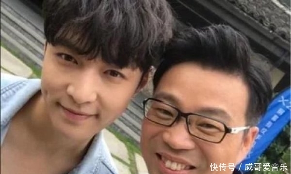  王迅|《极限》王迅下楼梯险摔倒，谁注意兄弟团反应暴露真实人缘