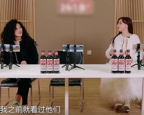 吉他|华晨宇用一把吉他完成表演,谁注意黄霄云的评价真懂还是假懂