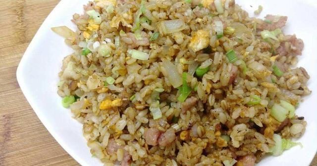 桃园建民牛|学会这样做土豆香肠炒饭,营养美味超好吃,孩子一次能吃一大碗