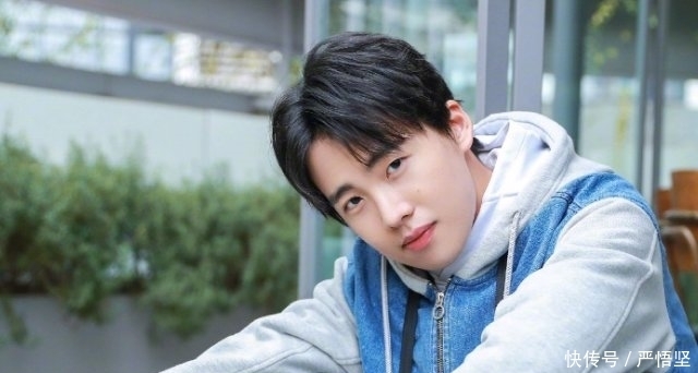 德云社|叫黄磊没礼貌, 叫黄老师没个性, 看到郭麒麟的叫法, 不愧是少班主