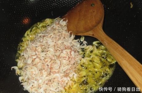 鸡蛋|常给孩子吃这菜,用鸡蛋搭配,营养价值高,简单蒸一下就可以了!