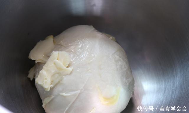 网红|网红美食日式炼乳手撕面包,香甜绵软,直接撕着吃,做法超简单