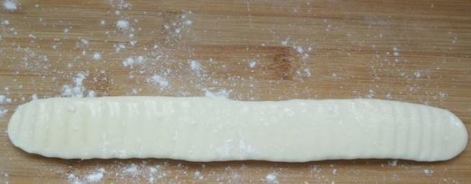 搞定|手把手教你在家蒸花卷,一根筷子就搞定,花卷蓬松柔软,比包子馒头还好吃