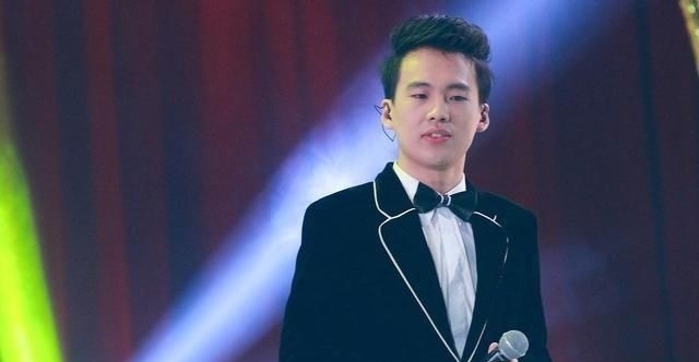  相声|从青年相声演员到综艺“新贵”，郭麒麟靠的是什么？