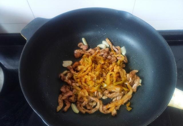 再配|榨菜别再配粥吃了,用来煮面味道更香,好吃到连汤汁都不剩