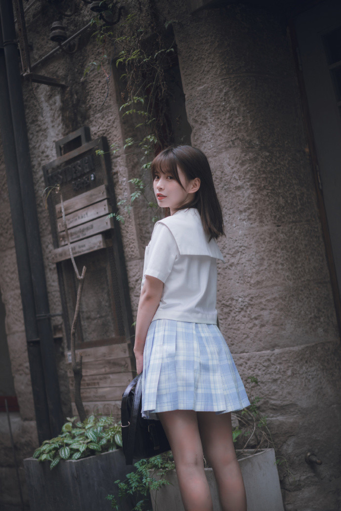  转眼之间|jk少女，寻寻觅觅，却在转眼之间