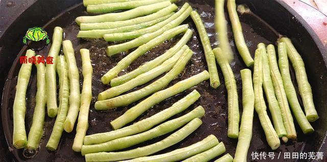 切成|大厨教你家常豆角烧茄子,简单做法,极致味道,让你吃到嗨,解馋