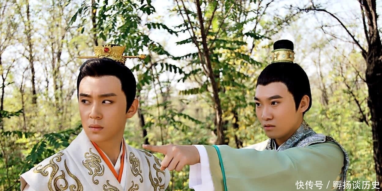 包拯|太监刁难包公,抓只老鼠让他审问,包公一本正经宣判:对它施阉刑