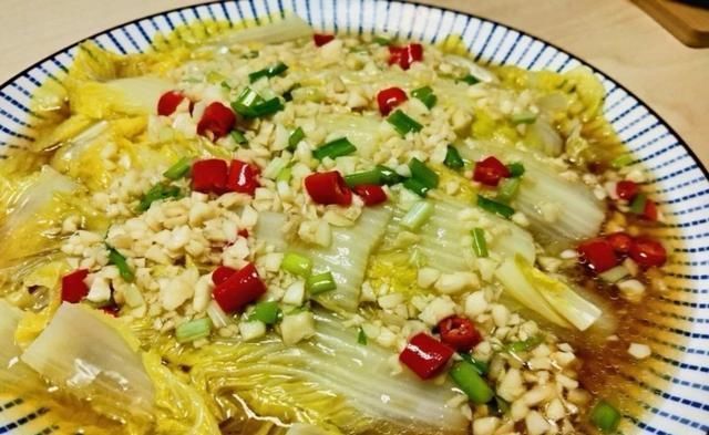耗油|家常耗油白菜,靠这一道菜多吃了两碗饭,附上详细做法教程