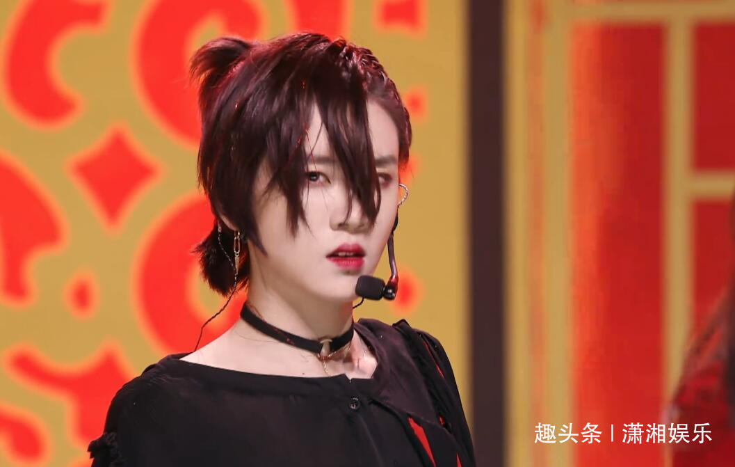  竞选C位|C位输给金子涵，长发造型被吐槽，刘雨昕雪上加霜