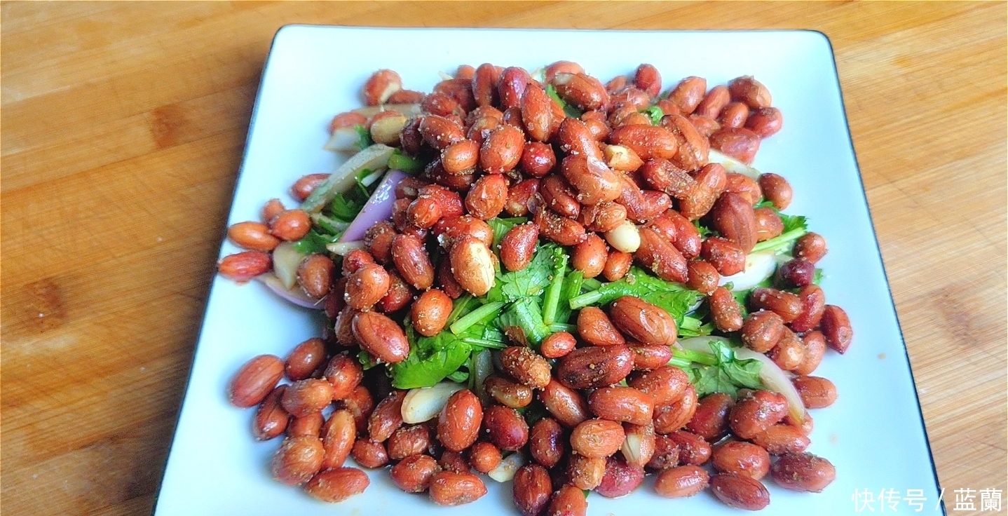 搅拌均匀|一把香菜,一把花生,宝妈教你做美味下饭菜,上桌老公孩子都爱吃