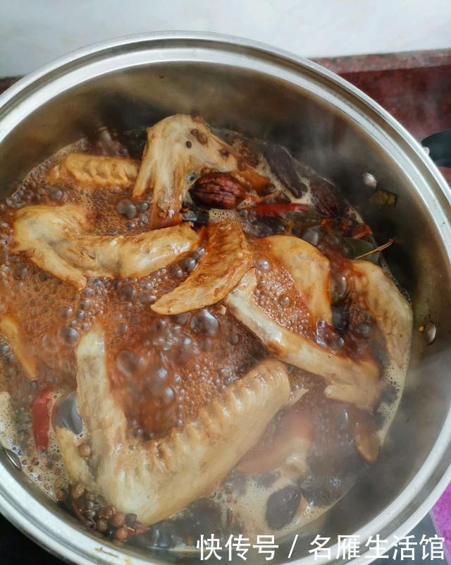 滋味|追剧嘴巴不寂寞,自制卤鸭翅,不含添加剂,滋味十足不发胖