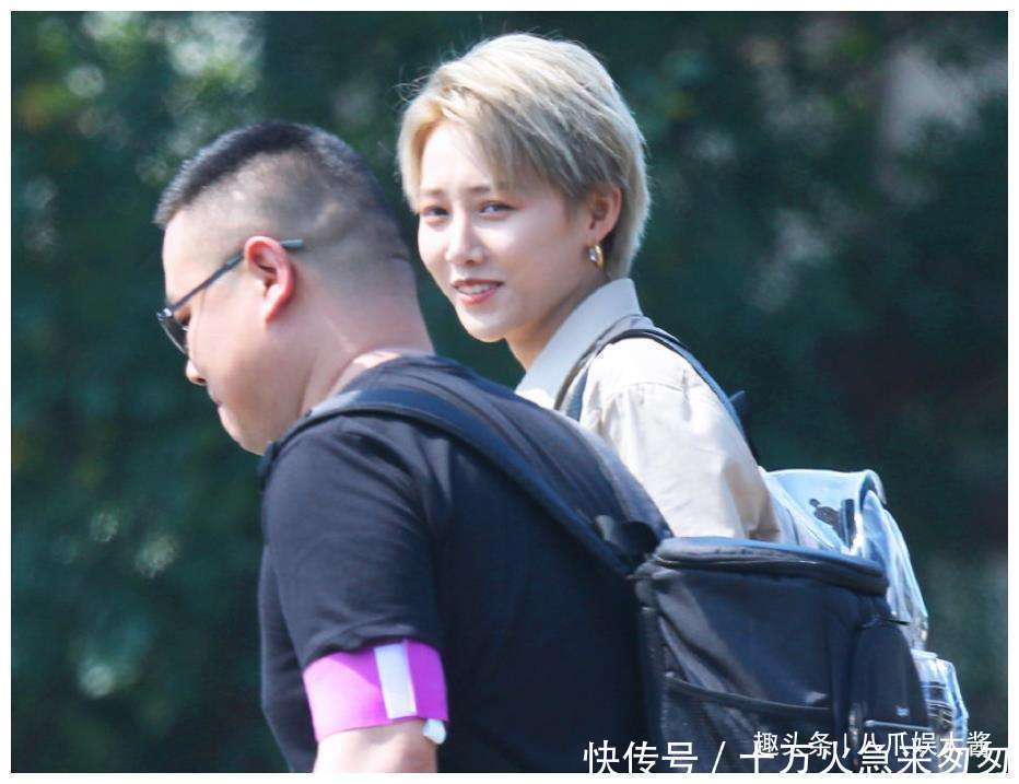 没想到|奔跑吧官方投票,THE9和硬糖谁人气高结局能预料但差距没想到