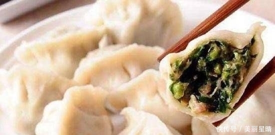  出水|拌韭菜馅时，再加一步，韭菜是绿色的，不出水