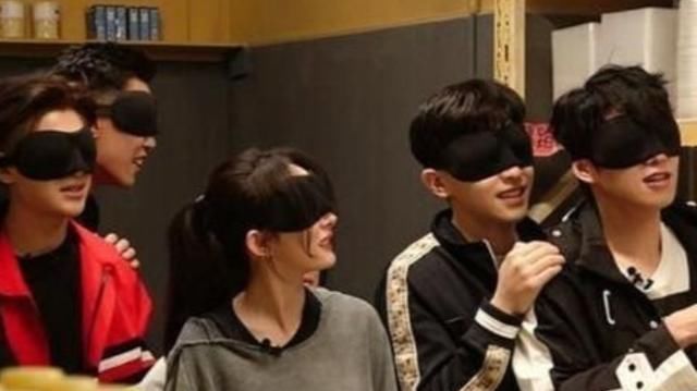 正确|《密室大逃脱》恐怖变喜剧,邓伦被杨幂嫌弃,怎么正确的爱很重要