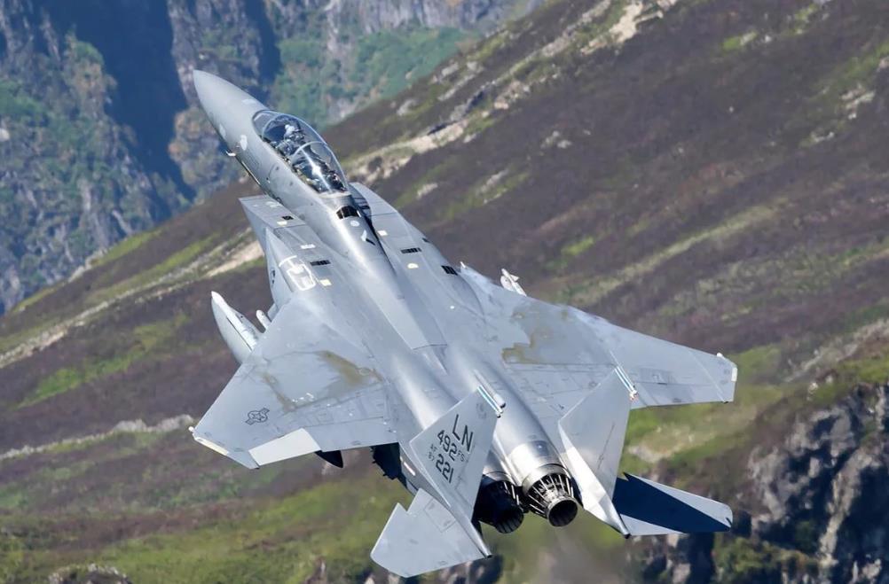 美国|230亿美元,美空军突然采购400架F15,只为分担空战多用途任务