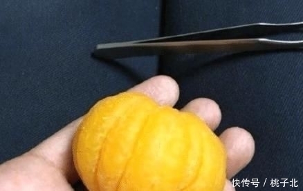 境界|强迫症吃东西时,奶茶喝出新境界,草莓得去籽吃,网友别吃了