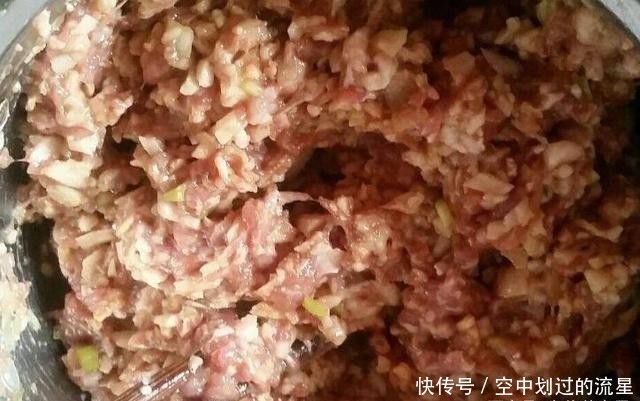 莲藕丸子|秋天，多喝此汤，汤鲜味美还补钙，比骨头汤营养，每次上桌遭疯抢