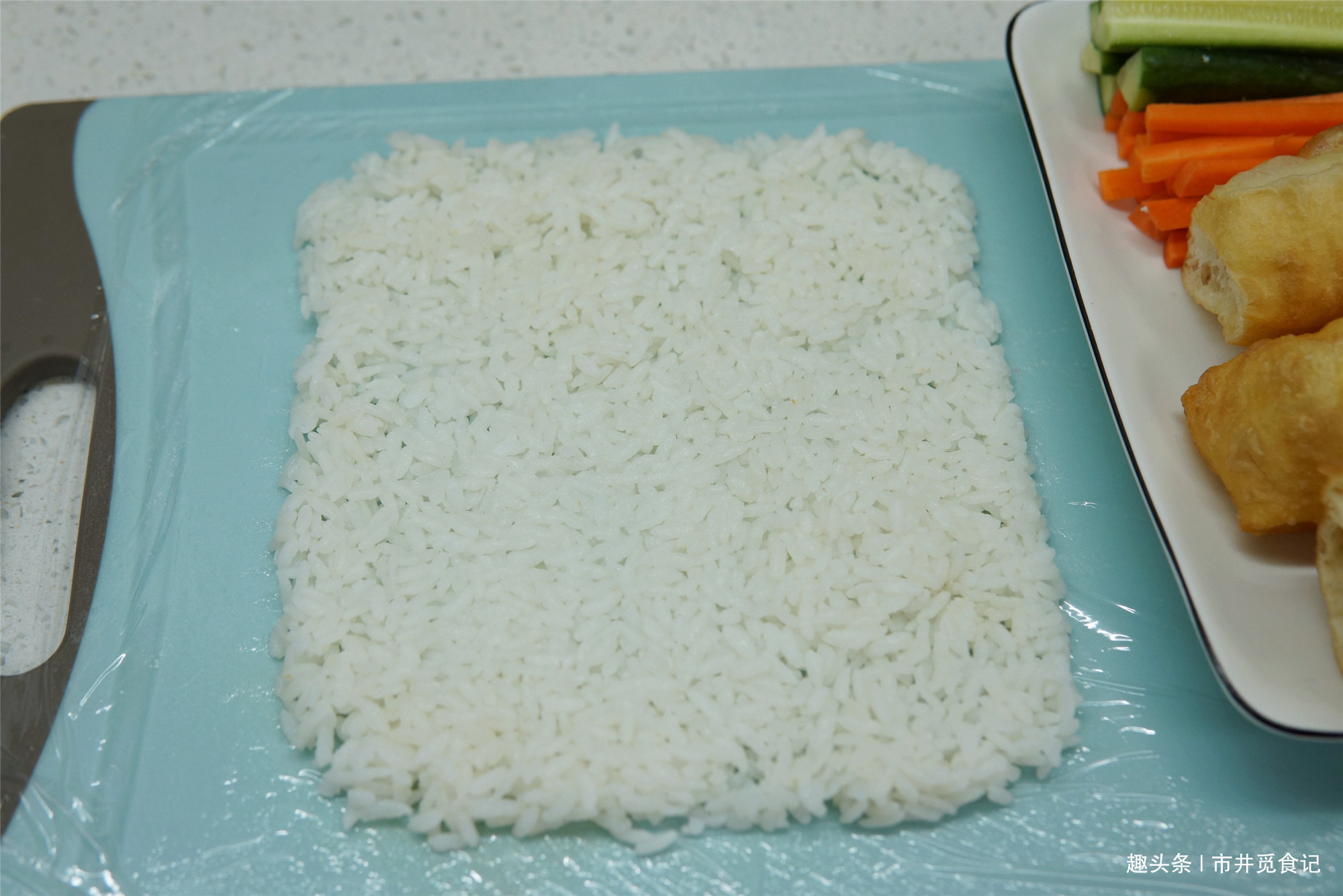  保鲜膜|早餐学会这吃法，家里大米不够吃了，上班上学拿一个就走，方便