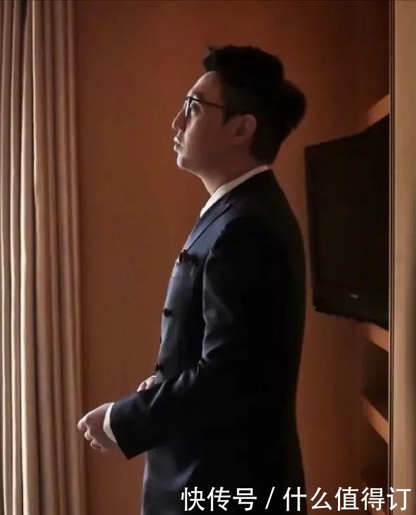 破裂|“主持一哥”华少血管“破裂”, 暴瘦30斤:“废掉”一个人, 就让他忙到透支?