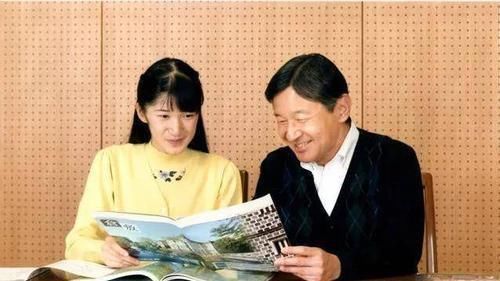 看似|日本史上首次天皇生前退位,看似祥和的背后,是真正的宫斗剧