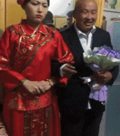 拿下|搞笑GIF:这馒头蒸的有水平,师傅,麻烦给我拿下最后一笼