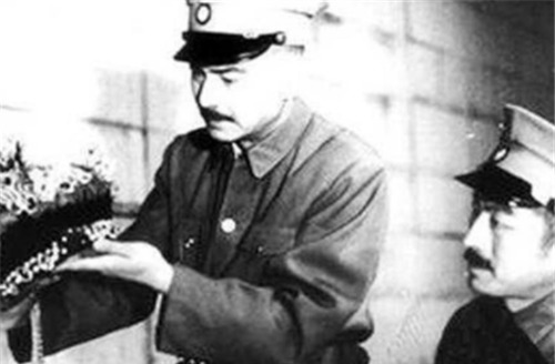  慈禧和乾隆|清东陵与和珅墓近在咫尺，为何孙殿英只盗清东陵，却放弃了和珅墓