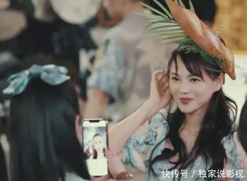 怜爱|4次公演全输,黄圣依被怜爱伊能静变谨慎,话题姐姐熬来口碑逆转