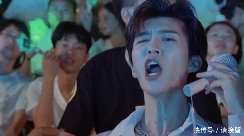 磕到|硬糖少女跳《红色高跟鞋》,有谁注意台下范丞丞喊了啥,磕到了