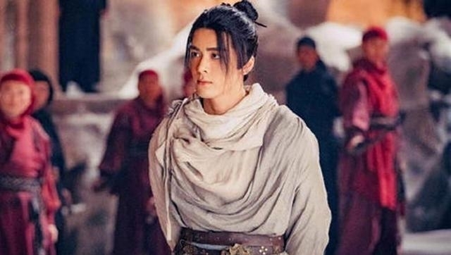 谢逊|倚天中除史火龙,还有四人会降龙十八掌,最神秘的一位是谢逊师傅