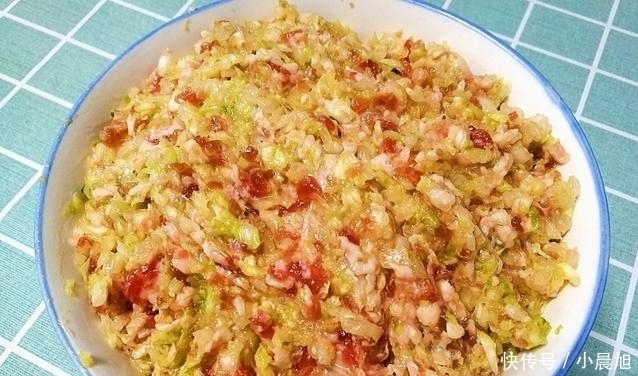 不鲜|调饺子馅最忌加这种调料,100人有99个不懂乱加,难怪饺子味不鲜
