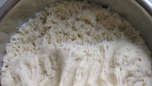 酵母粉|发面不用等几个小时了,学会这样做,20分钟发满盆,省时省力