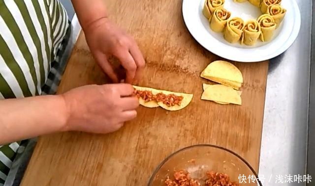 加上|过年的饭桌上一定有它,用鸡蛋和肉馅做的玫瑰肉卷,吃着嫩闻着香