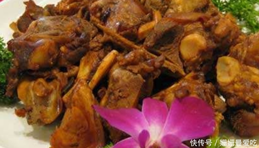 此物|猪的浑身都是宝,此物怎能浪费,炖上一锅,让人回味无穷