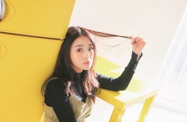 张含韵|张含韵只是那届超女季军,冠军和亚军如今怎么样了?