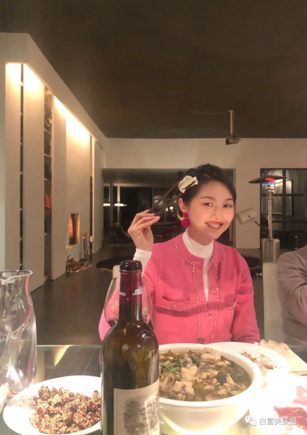 别嘲|别嘲她踩虞书欣上位了这位才是京圈真公主好吗