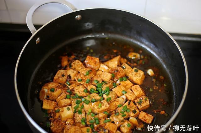  分钟|10分钟不到就能搞定的快手菜，香气浓郁又下饭，比叫外卖强多了