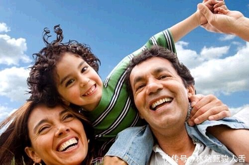 手机游戏|“再偷玩就去死!”宝妈阻止孩子玩手机,酿成儿子跳楼自杀惨案