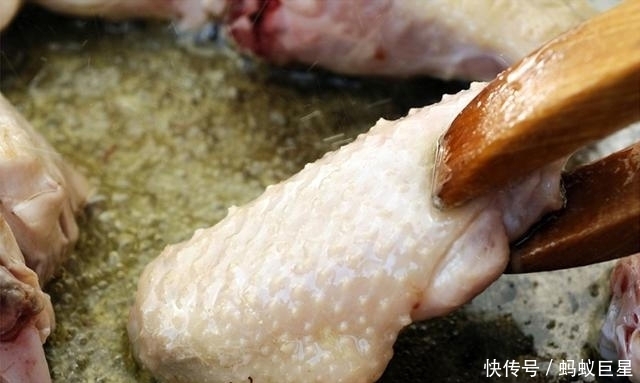 技巧|这样煎鸡翅,皮脆肉嫩无腥味!大厨教你7大技巧,煎出完美鸡翅!