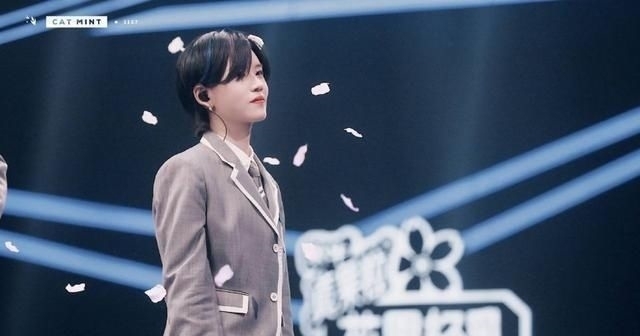 断层|刘雨昕高虞书欣500万票断层第一!金子涵未出道,网友直呼可惜!